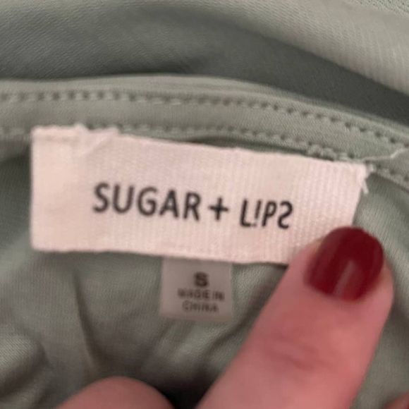 NWOT Sugar Lips Women's Small Courage Short Sleeve Surplice Knit Top V Neck - Picture 5 of 6